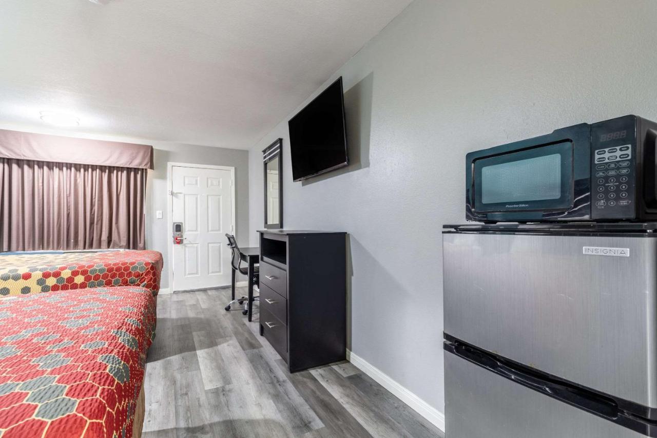 Econo Lodge Houston Brookhollow Exteriér fotografie